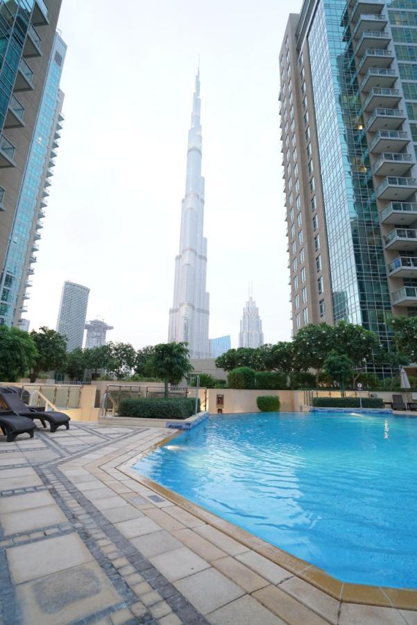 Elite Royal Apartment - Full Burj Khalifa & Fountain View - Palace Dubai Bagian luar foto